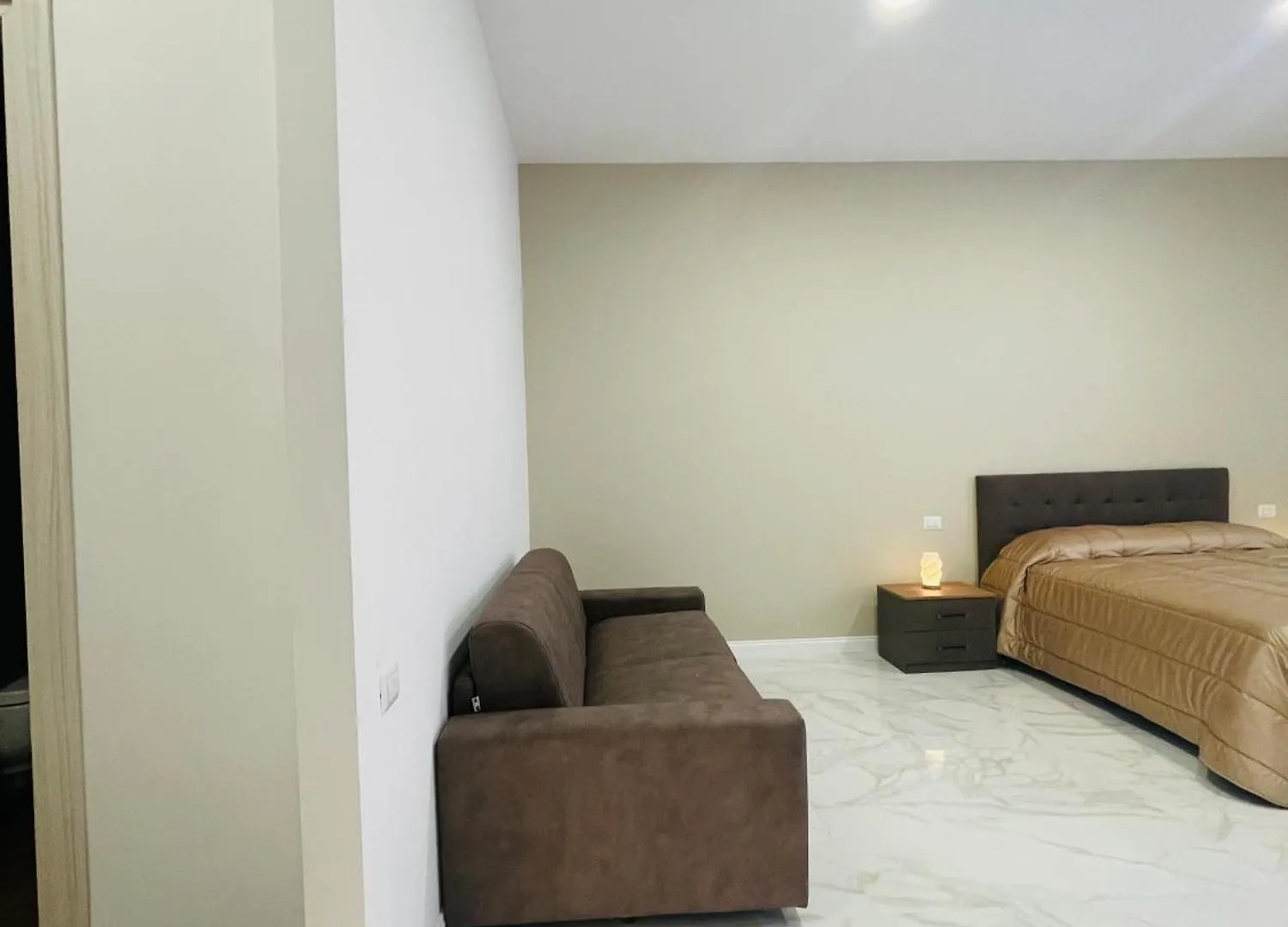 Nerisa Home Naples Guest house